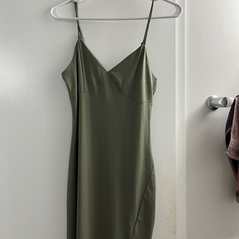 Street wear society green midi dress.